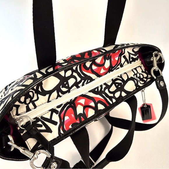 LOOK! Coach Poppy Daisy Graffiti Handbag Coach Poppy Daisy F16583 Purse Tote Bag - Picture 2 of 13